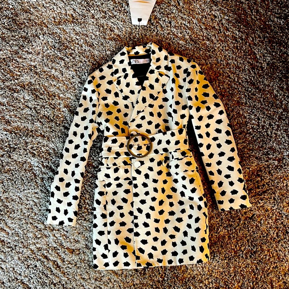 Zara cream/blk size M jacket / blazer